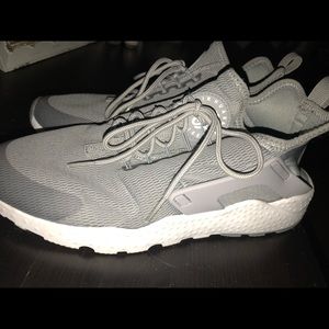 Nike Air Huarache Run Ultra Sz Women 8